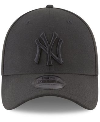 yankees black on black hat