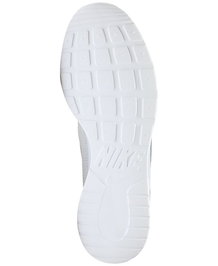 finish line nike tanjun