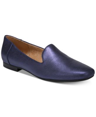 naturalizer navy loafers