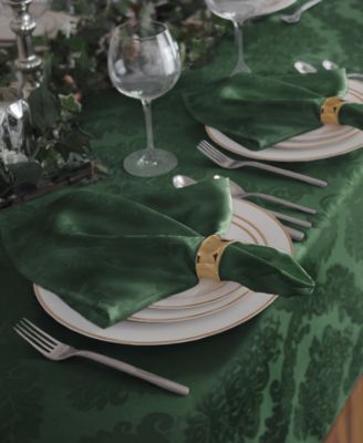 Barcelona Table Linen Collection