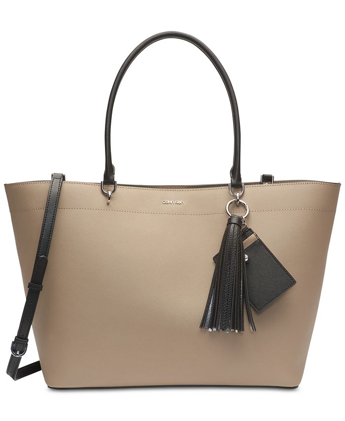 Geslagen vrachtwagen regio Oppervlakkig Calvin Klein Susan Saffiano Leather Oversized Tote & Reviews - Handbags &  Accessories - Macy's