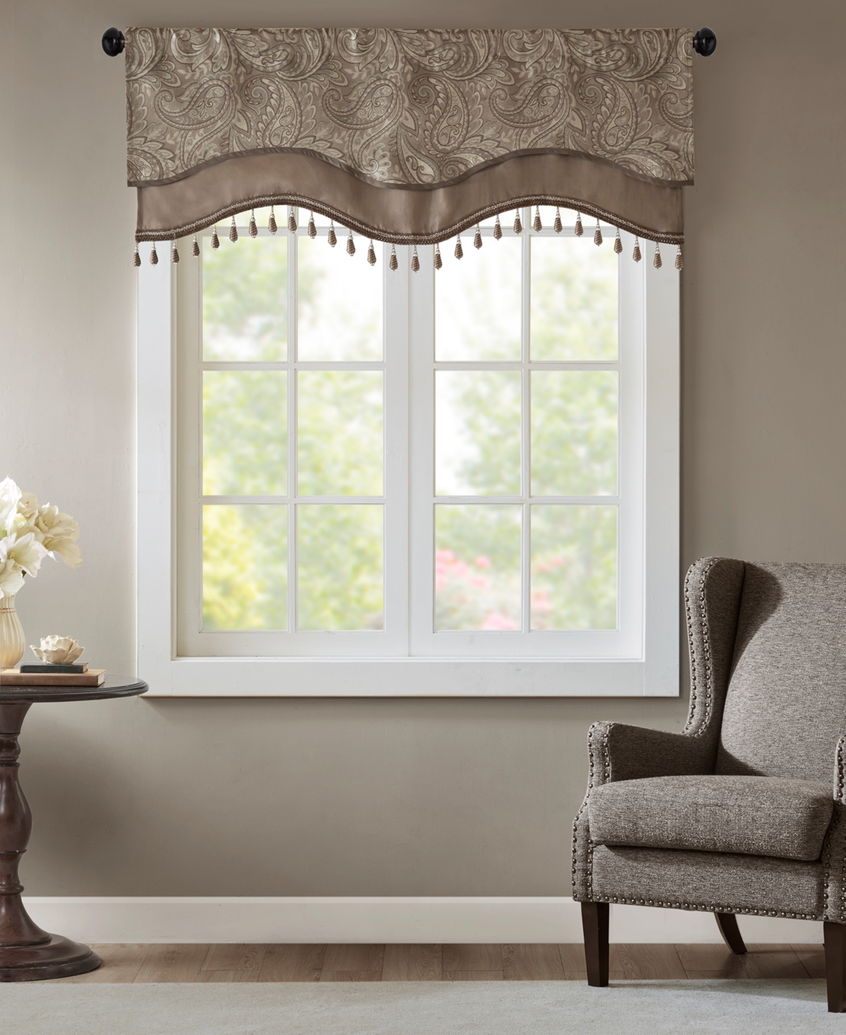 Madison Park Aubrey Paisley 50" x 18" Faux Silk Valance Champagne 