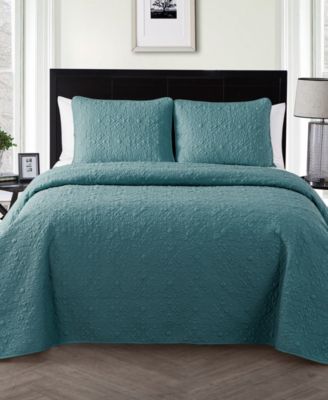 VCNY Home Caroline Embossed 3-Pc. Quilt Set, Full/Queen