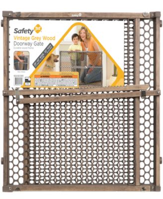 safety 1st wooden baby gate