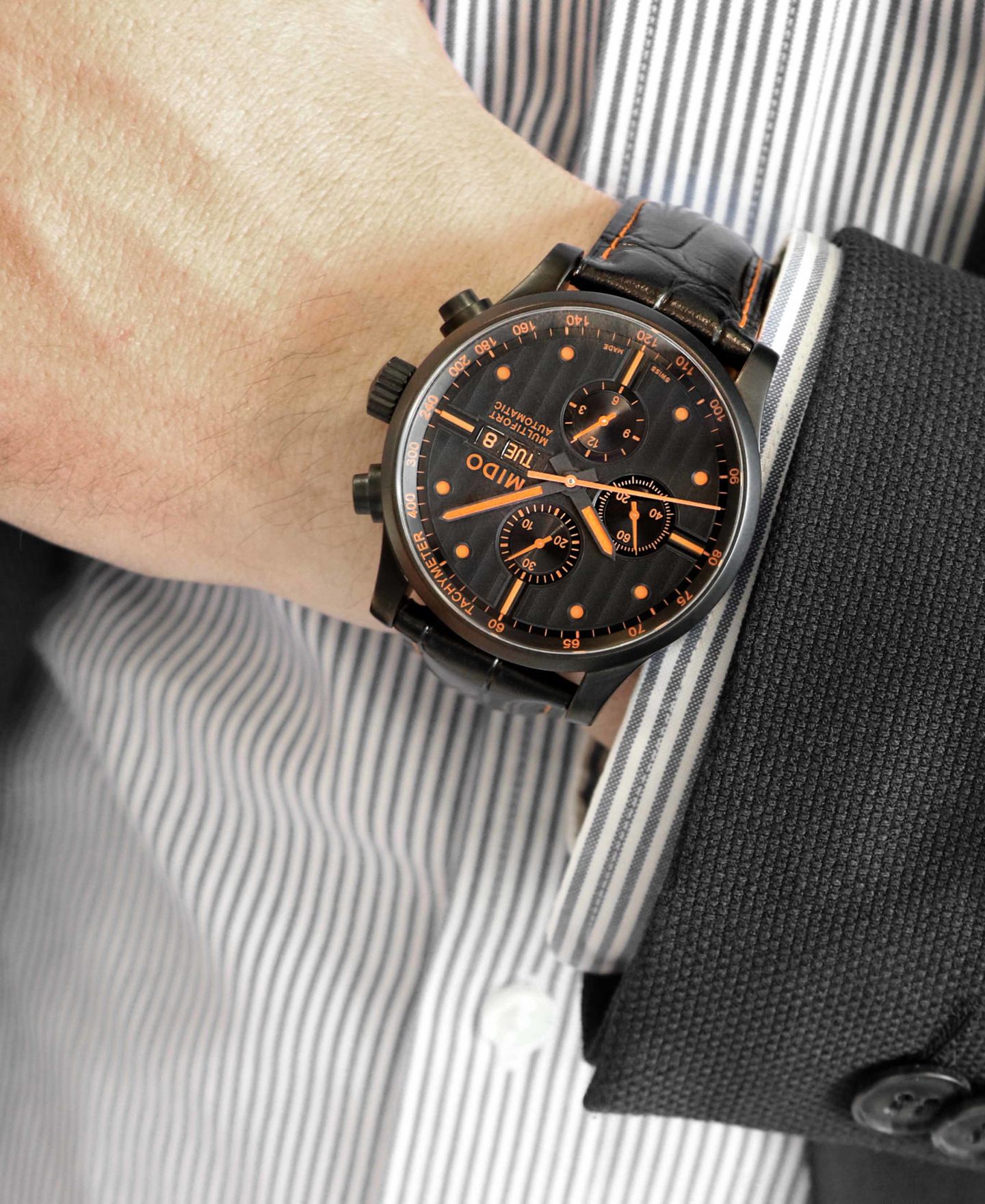 Мужские часы Mido Swiss Automatic Multifort Orange Leather & Interchangeable Black Leather Strap Watch 44mm — фото 5