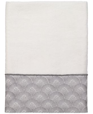 Deco Shells Bordered Cotton Bath Towel, 27" x 50"