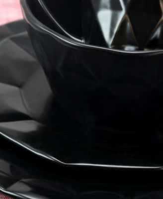 Retro Chic 16 Pc. Dinnerware Set, Service for 4