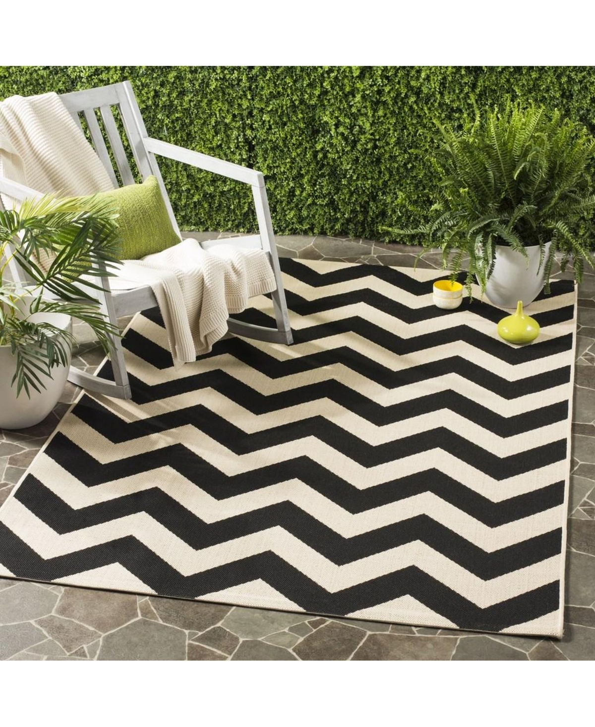 Safavieh Courtyard CY6244 Black and Beige 5'3" x 7'7" Sisal Weave Outdoor Area Rug