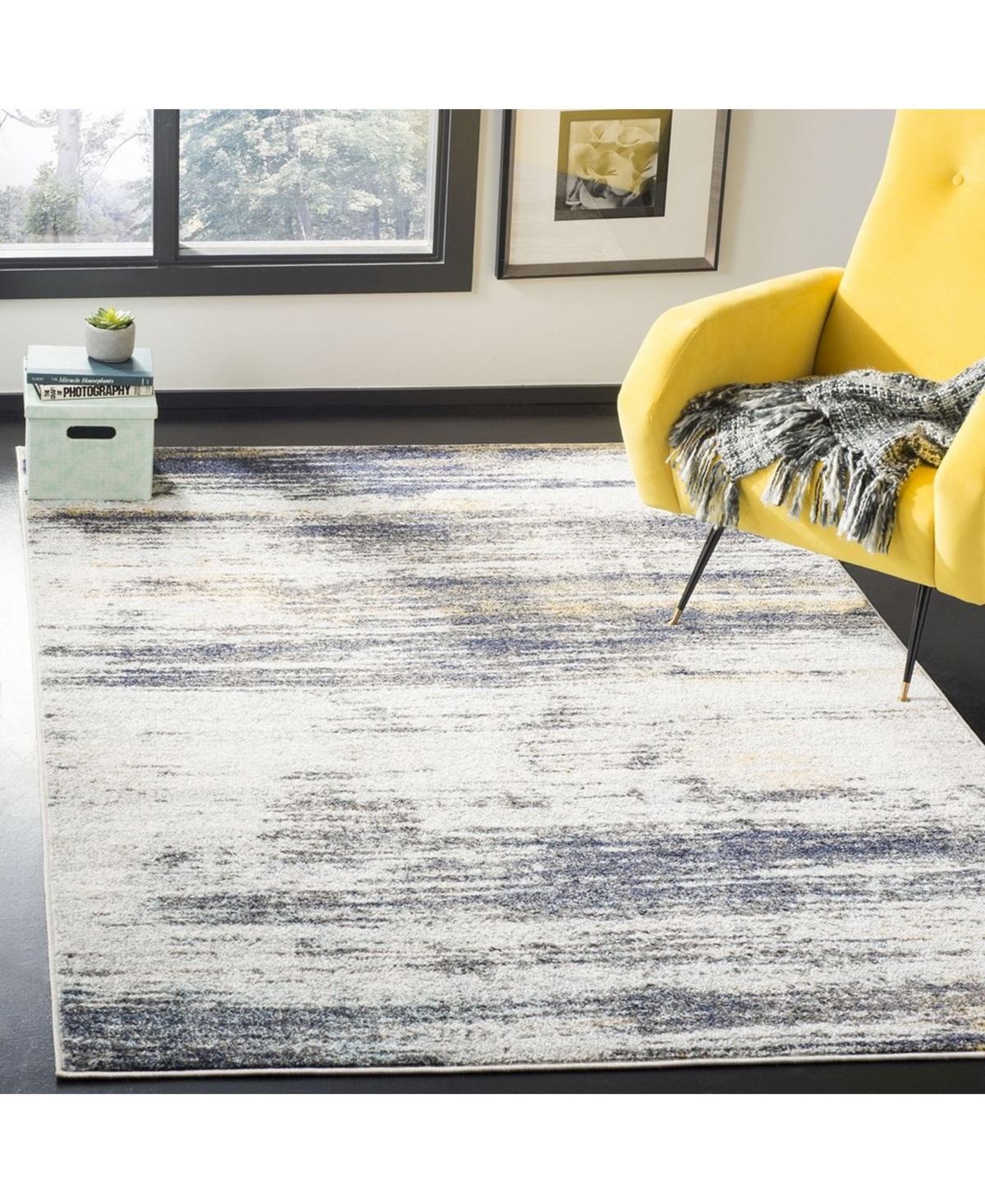 Safavieh Adirondack Light Gray and 5'1" x 7'6" Area Rug