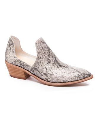 chinese laundry chelsea boot
