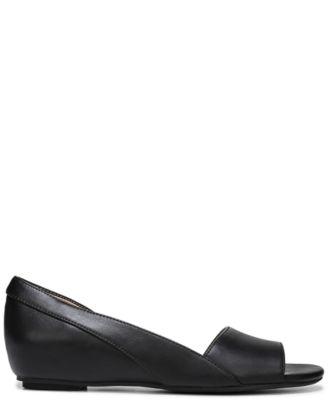 naturalizer roma flat