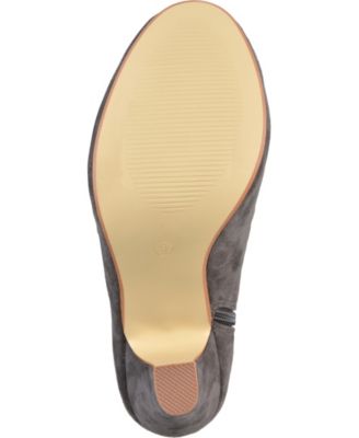 Women's Piper Cagey Upper Round Toe Dress Shooties