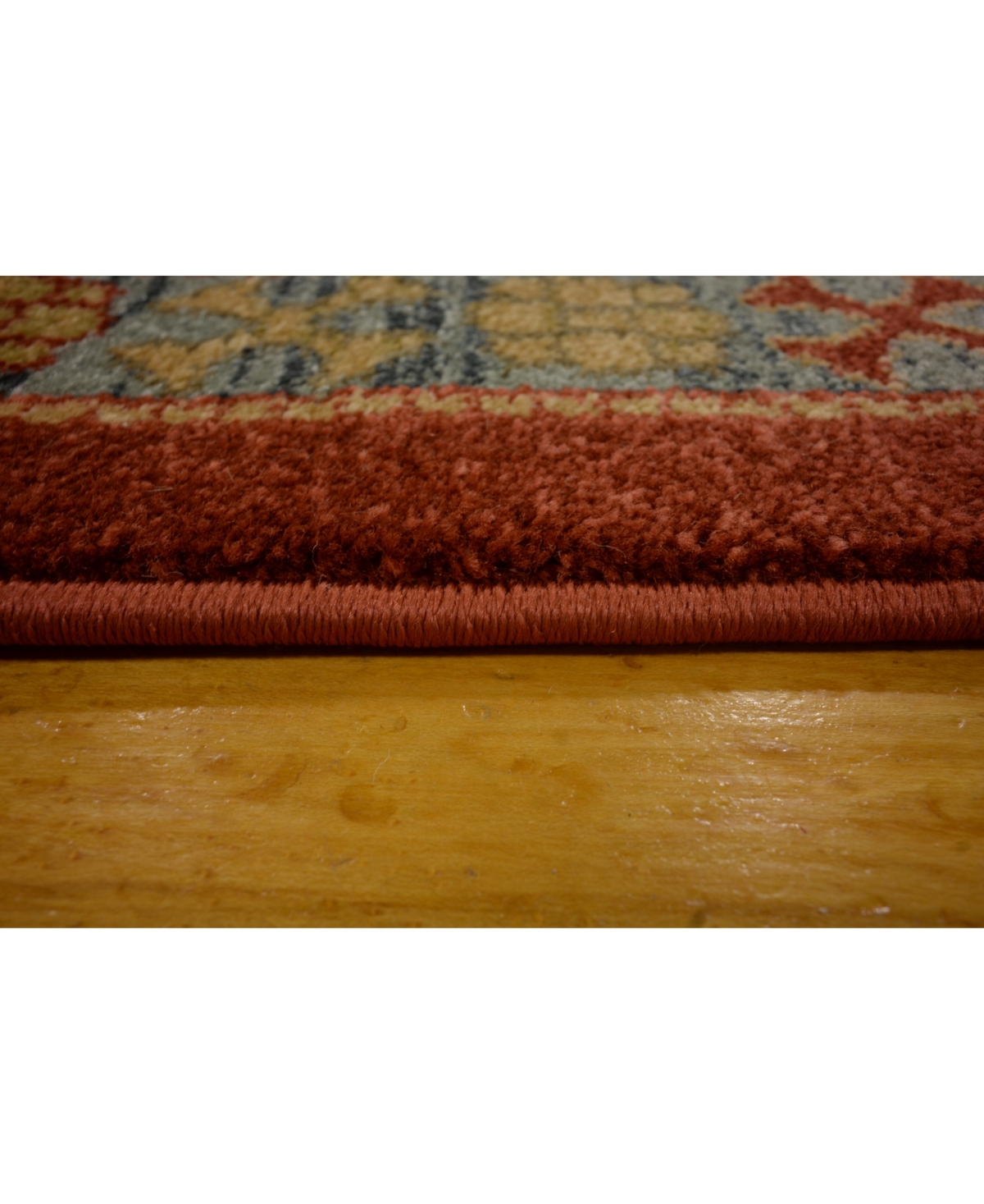 Bayshore Home Harik Har110' Area Rug - Red