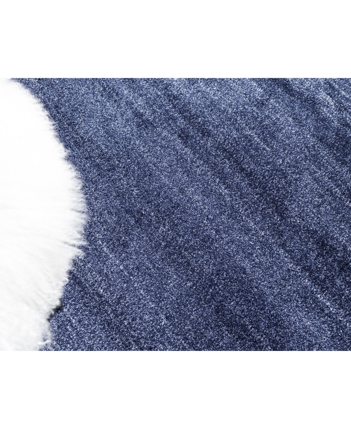 Bayshore Home Lyon Lyo5 7' x 10' Area Rug