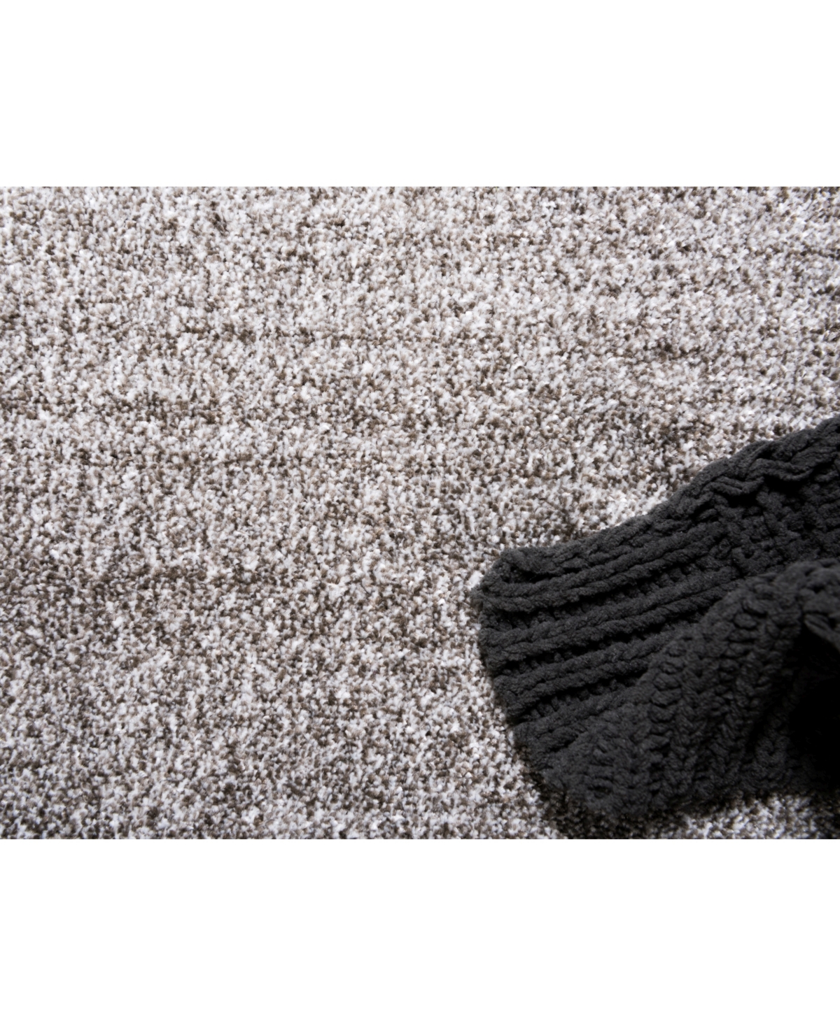 Bayshore Home Lyon Lyo4 5' x 8' Area Rug