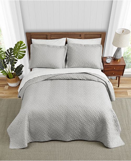 Tommy Bahama Home Tommy Bahama Solid Pelican Grey Quilt Set King