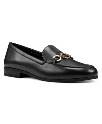 bandolino patent leather shoes