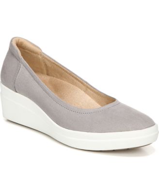 gray wedge pumps