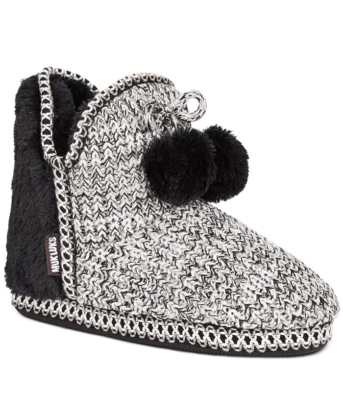 gennemse hjemme Mos Muk Luks Women's Amira Boot Slippers & Reviews - Slippers - Shoes - Macy's