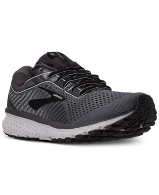 buy sports shoes for men