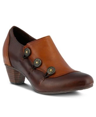 dark brown shooties