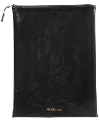 Wacoal - Receive a FREE wet bag with $60 regular price  sports bra purchase