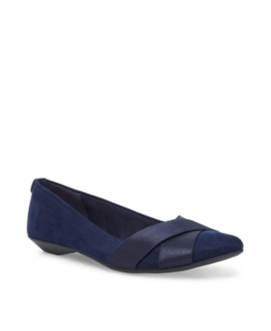 Anne Klein Oalise Flats In Navy