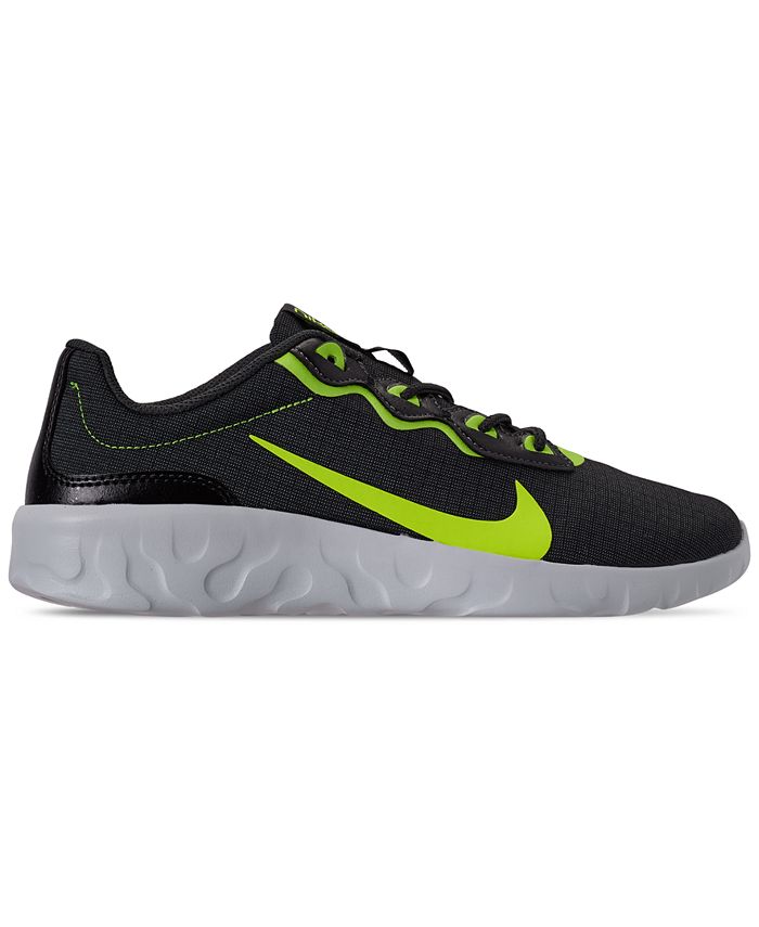 mens nike explore strada
