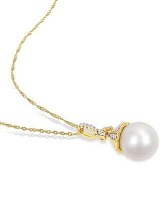 South Sea Cultured Pearl (10-10.5mm) and Diamond (1/10 ct. t.w.) Vintage 17" Necklace in 14k Yellow Gold