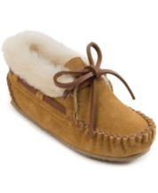Minnetonka slippers near best sale me