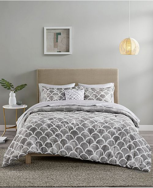 Madison Park Essentials Cleo Reversible 8 Piece Cal King Bedding