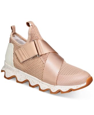 sorel women's kinetic sneak reviews