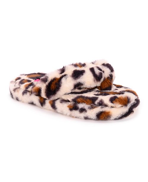 Betsey Johnson Women S Fluffy Flip Flop Slippers Reviews Shoes