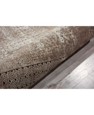 Fate FAT01 2'2" x 7'6" Runner Rug