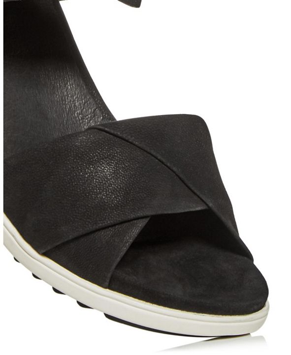 eileen fisher flip flops