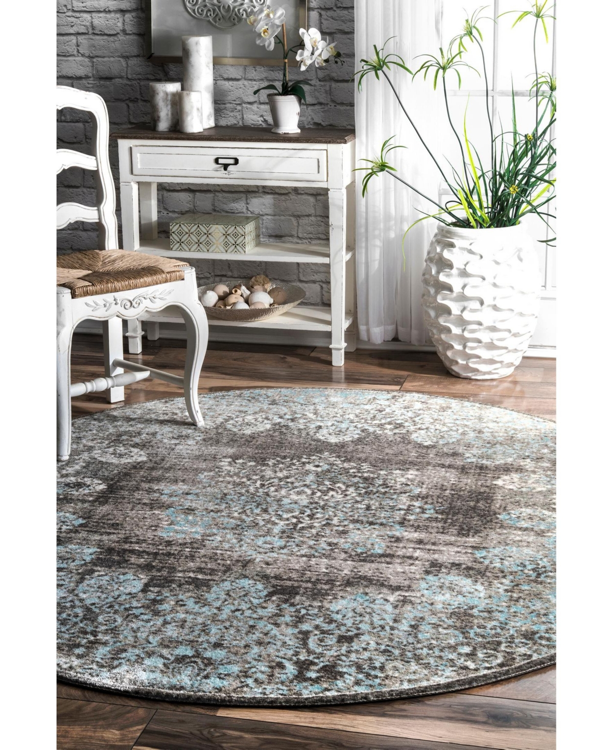 nuLoom Norbul Vintage-Inspired Floral Lacy Area Rug