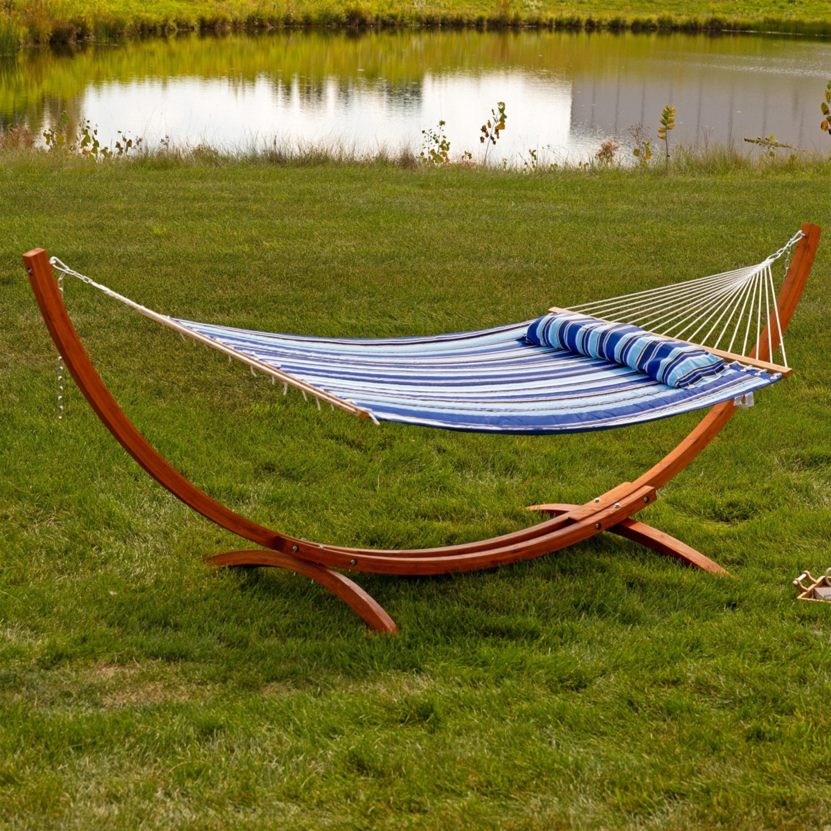 Quilted Double Fabric 2-Person Hammock with Curved Arc Wood Stand