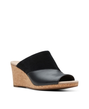 image of Clarks Collection Women-s Lafely Wave Sandals Women-s Shoes