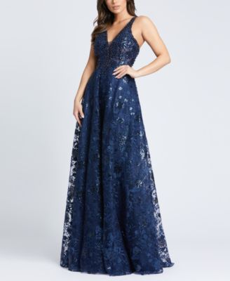 MAC DUGGAL - Embroidered Embellished V-Neck Gown