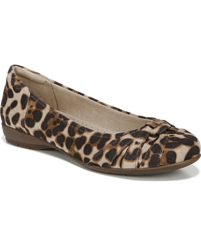 Naturalizer leopard deals flats