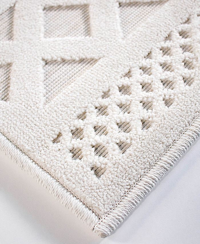 Edgewater Living CLOSEOUT! Bourne Coastal Diamond Neutral 5'2