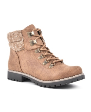 image of Cliffs by White Mountain Women-s Pathfield Lace-Up Lug Sole Booties Women-s Shoes