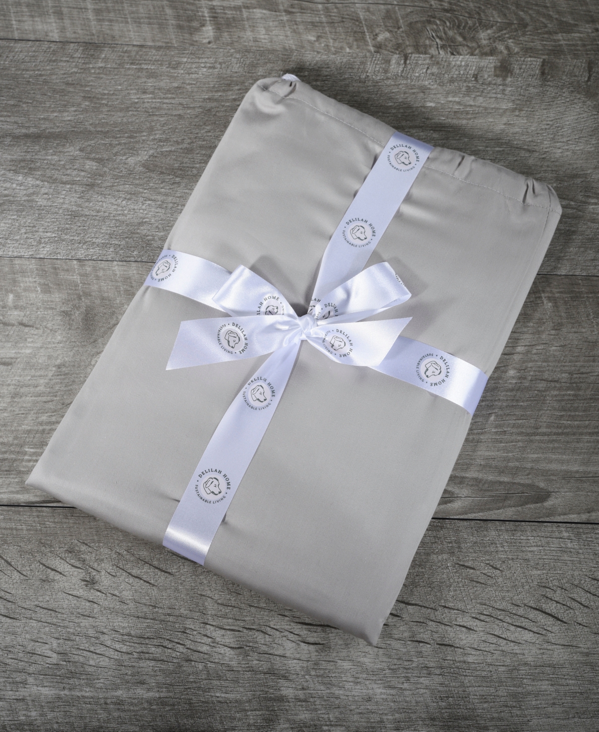 Delilah Home Organic Cotton Standard Pillow Case Set Bedding In Gray