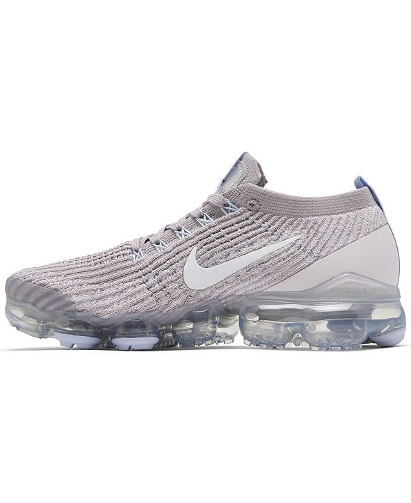 nike vapormax at finish line