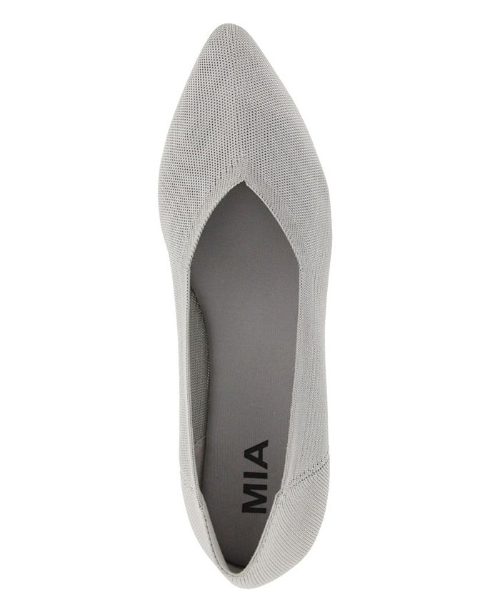 mia kerri pointed toe flyknit flat