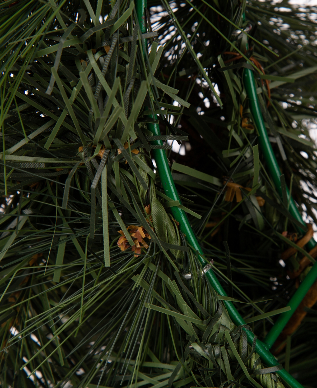 Glitzhome Led Pre-Lit Greenery Buffalo Bow Berry Holly Pine Cone Rattan Ornament Wreath