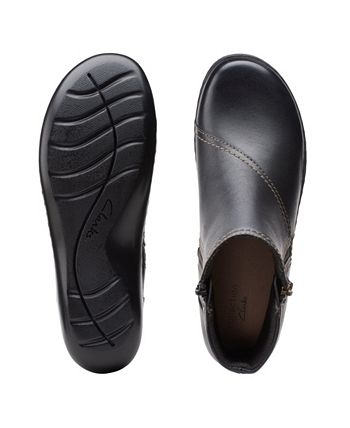 clarks ashland pine ankle bootie