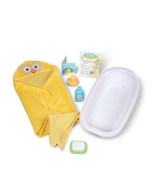 Melissa & Doug – Centre D’Activités De Soins Pour Bébé – Cuisine, Bain, Nursery – Bois – 81x58x81 Cm – Dès 3 Ans