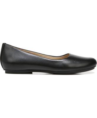 Women's Maxwell Round Toe Ballet Flats