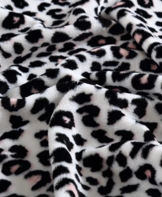 Betsey's Leopard Ultra Soft Plush Blanket, Full/Queen